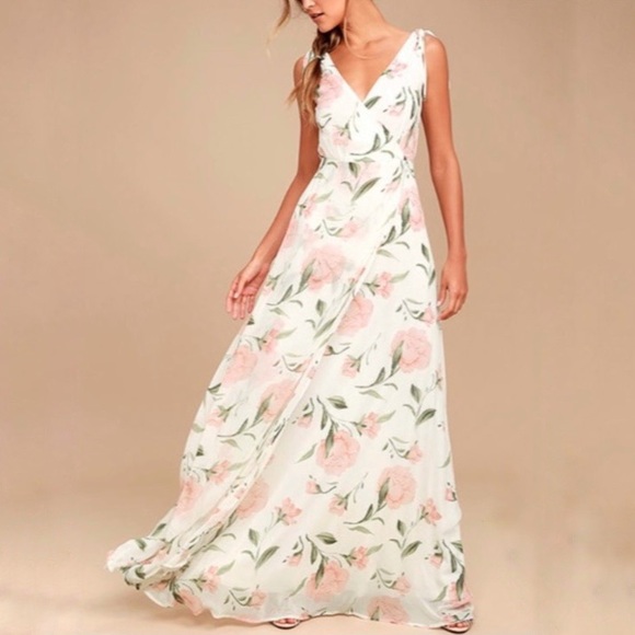Lulus Dresses & Skirts - NWT Lulu's Romantic Possibilities Floral Dress XL